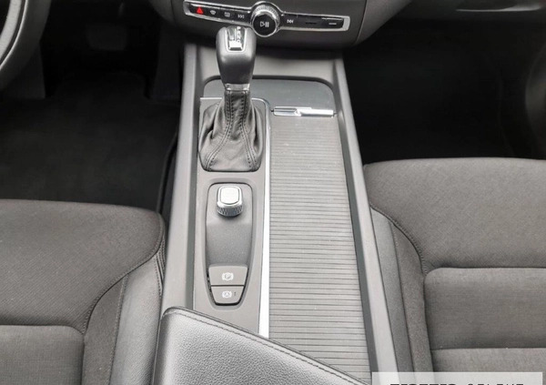 Volvo XC 60 cena 136900 przebieg: 66427, rok produkcji 2018 z Miłakowo małe 379